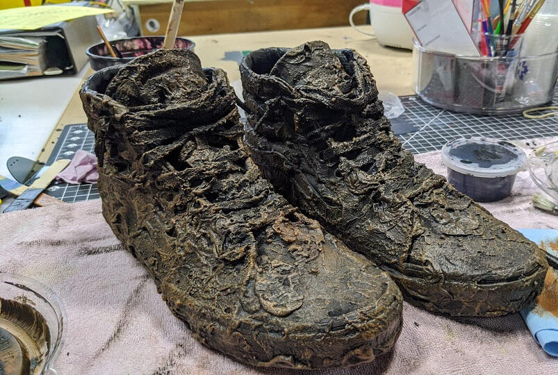 Mud FX on Superboy Vans shoes for Superman and Lois s3